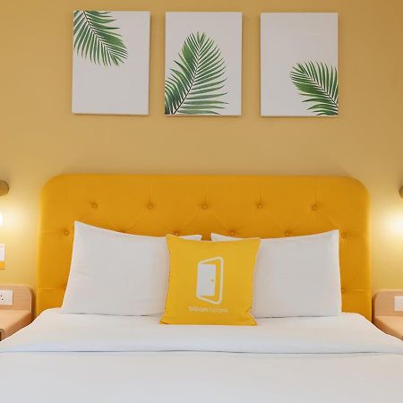 Bloom Hotel Financial District Хайдарабад Экстерьер фото